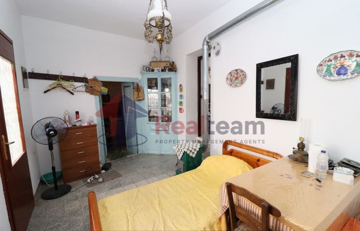 Image No.12-Propriété de 1 chambre à vendre à Chora