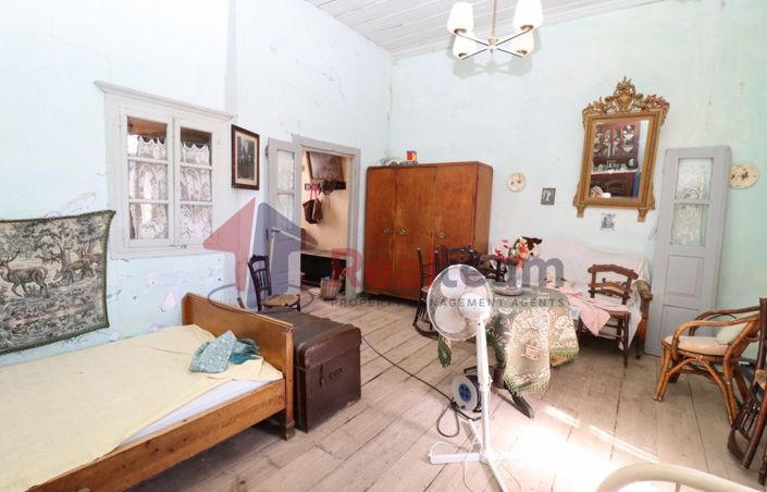 Image No.18-Propriété de 1 chambre à vendre à Chora