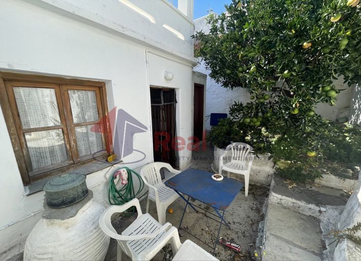 Image No.27-Propriété de 1 chambre à vendre à Chora