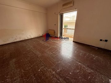 1 - Attique, Appartement