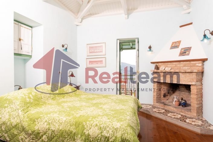 Image No.10-Propriété à vendre à Chora