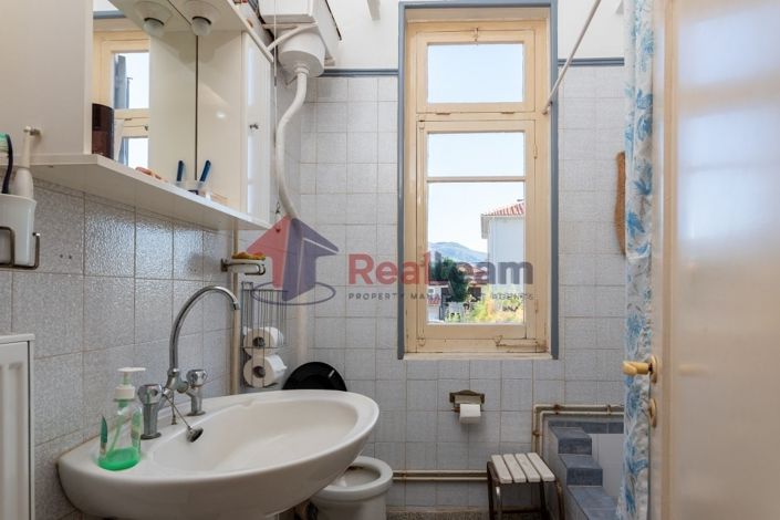 Image No.21-2 Bed Property for sale