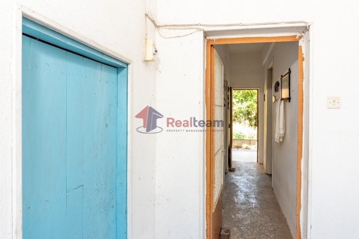 Image No.18-3 Bed Property for sale