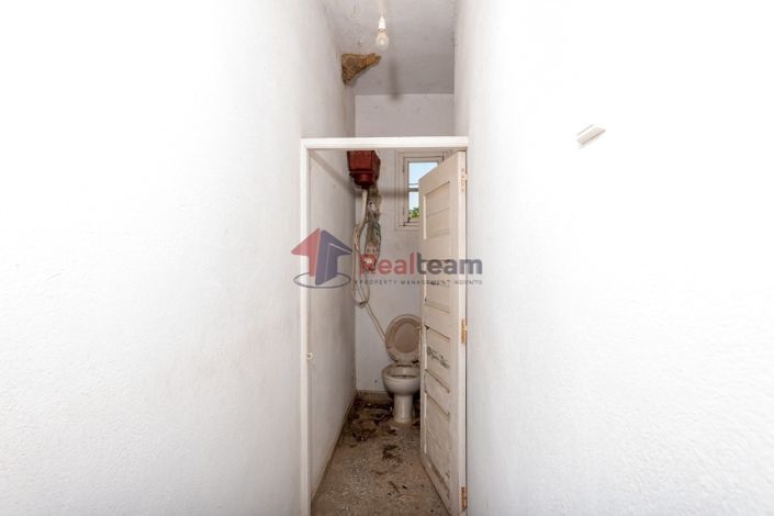 Image No.20-3 Bed Property for sale