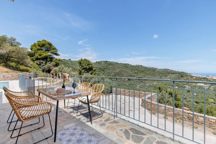 Image No.6-Propriété de 4 chambres à vendre à Chora