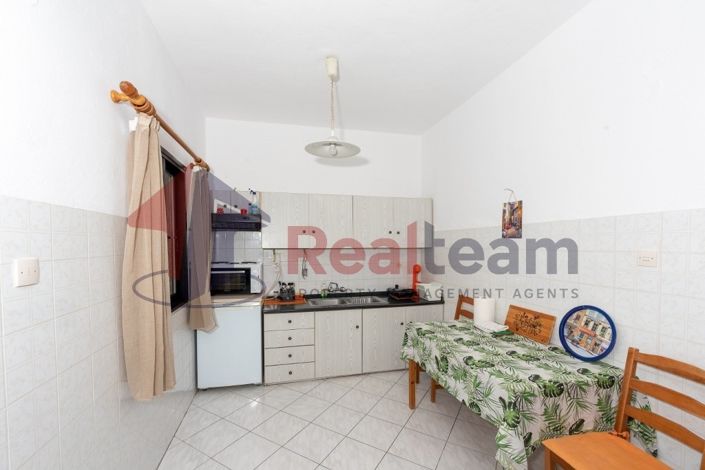 Image No.16-4 Bed Property for sale