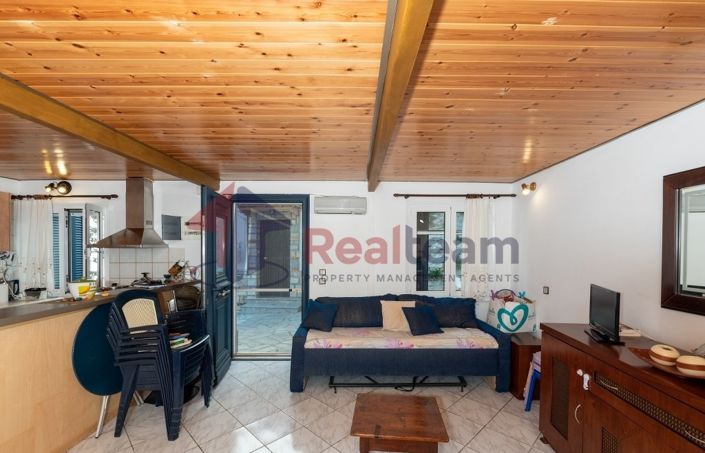 Image No.8-Propriété de 2 chambres à vendre à Chora