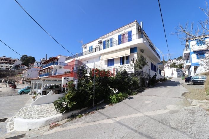 Image No.5-Propriété de 7 chambres à vendre à Alonnisos