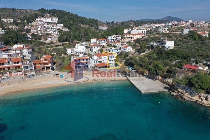 Image No.3-Propriété de 7 chambres à vendre à Alonnisos