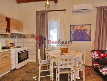 img1ae27f8e-819e-40d6-97da-70409ac24598