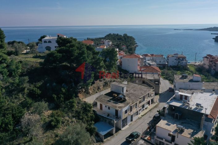 Image No.2-Propriété de 12 chambres à vendre à Alonnisos