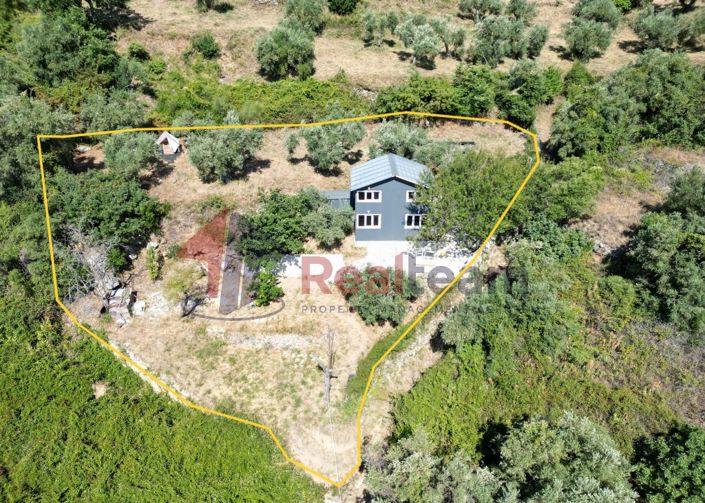 Image No.11-Propriété de 1 chambre à vendre à Chora