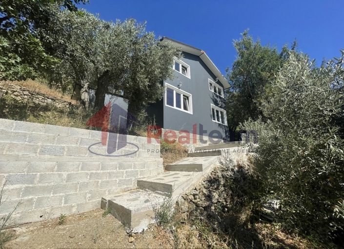 Image No.21-Propriété de 1 chambre à vendre à Chora