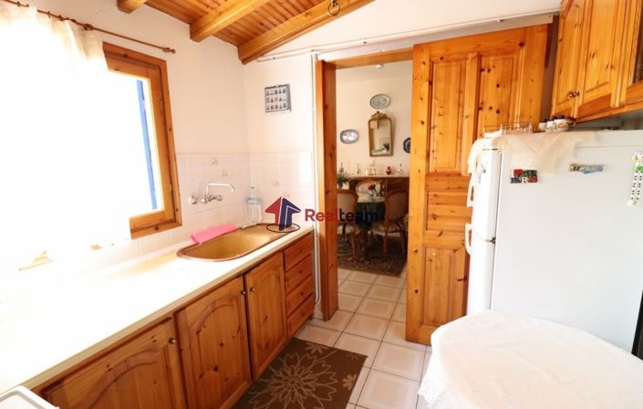 Image No.10-Propriété de 1 chambre à vendre à Chora