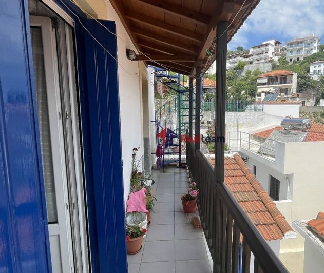 Image No.18-Propriété de 1 chambre à vendre à Chora