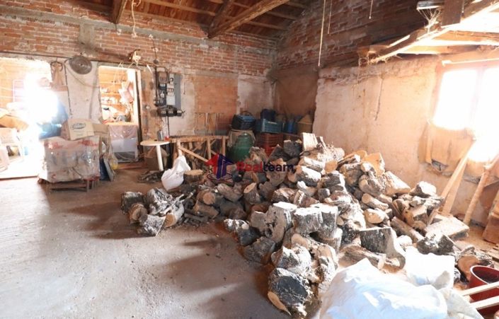 Image No.21-Propriété de 1 chambre à vendre à Chora