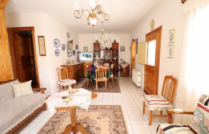 Image No.4-Propriété de 1 chambre à vendre à Chora