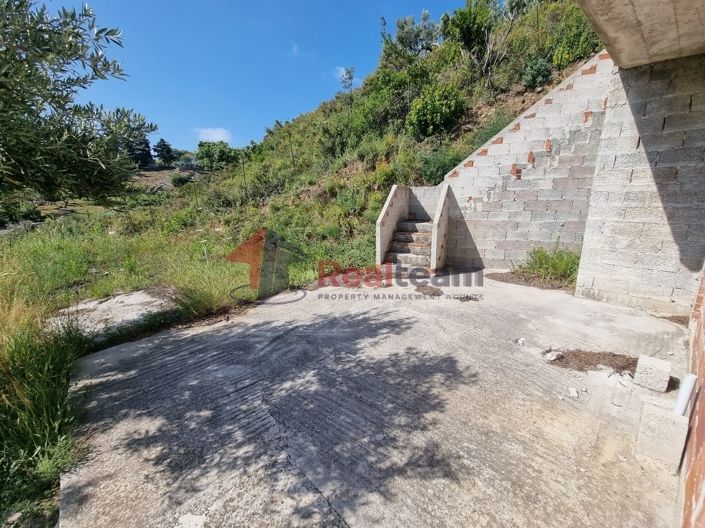 Image No.19-Propriété de 1 chambre à vendre à Chora