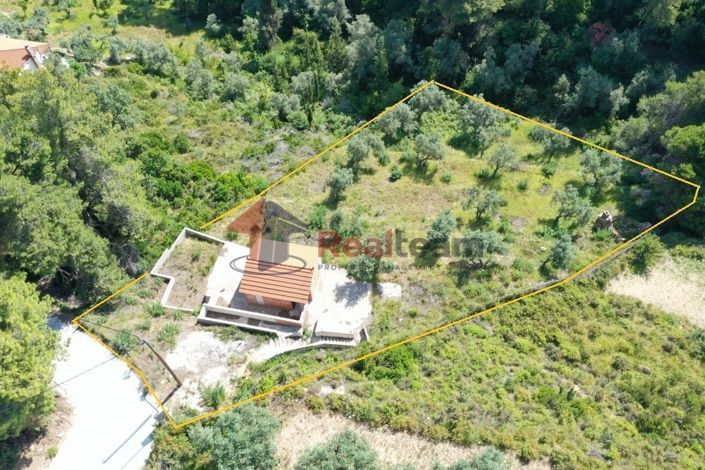 Image No.23-Propriété de 1 chambre à vendre à Chora