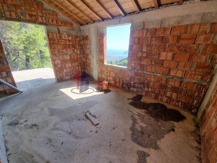 Image No.9-Propriété de 1 chambre à vendre à Chora