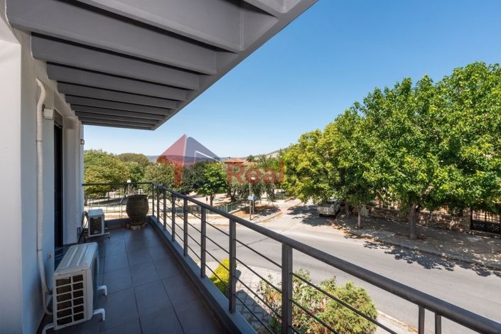 Image No.18-4 Bed Property for sale