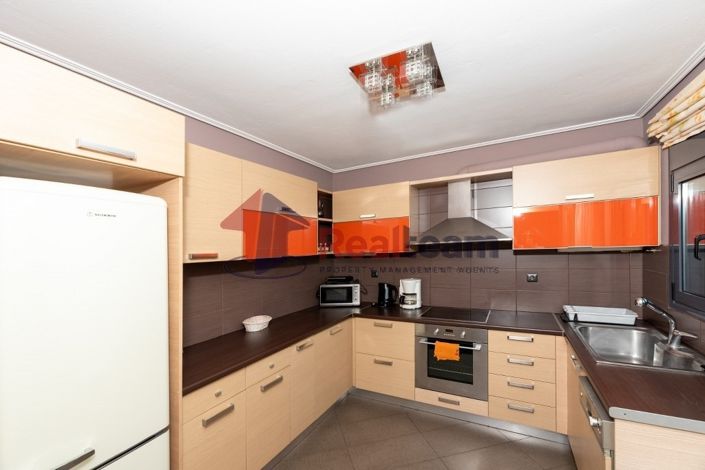 Image No.6-4 Bed Property for sale