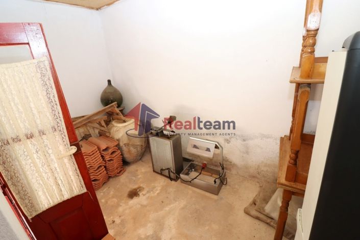 Image No.7-Propriété à vendre à Votsi