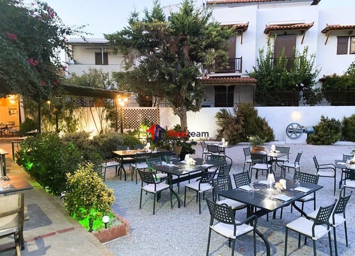 Image No.16-Propriété de 1 chambre à vendre à Chora