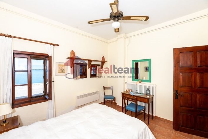 Image No.5-5 Bed Property for sale