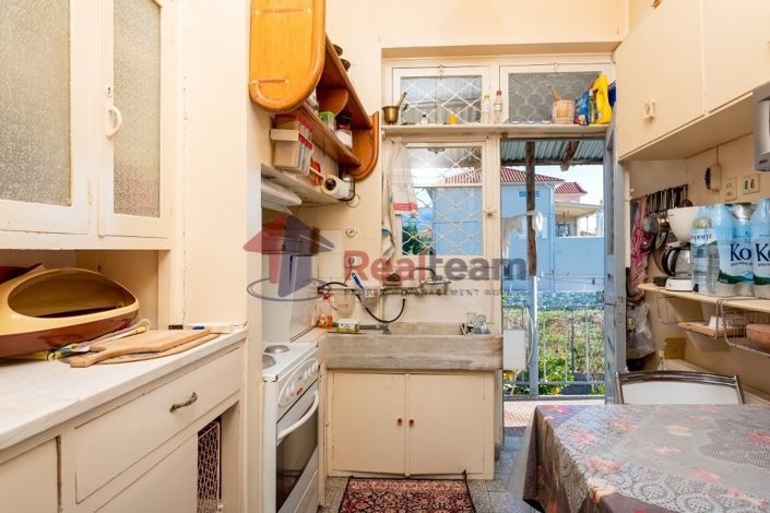 Image No.10-2 Bed Property for sale