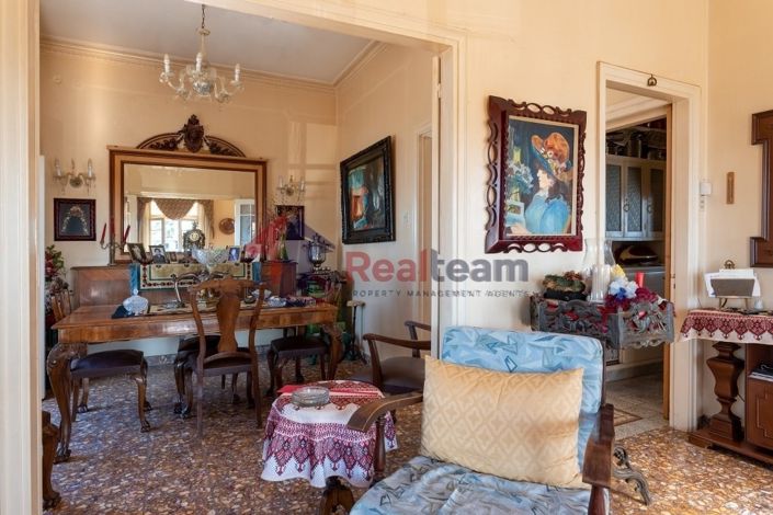 Image No.8-2 Bed Property for sale