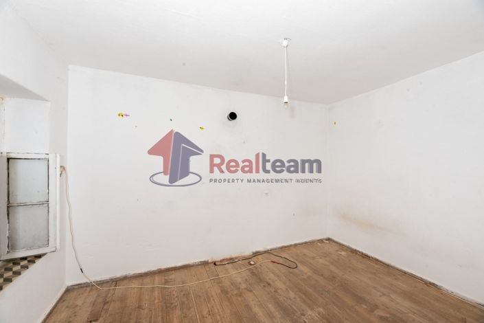 Image No.15-2 Bed Property for sale