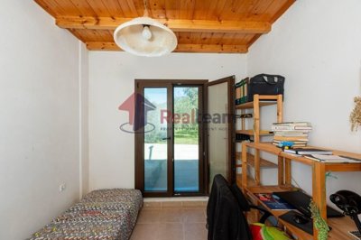 img743dd615-cd4b-4fbd-94e0-263255d40f8a