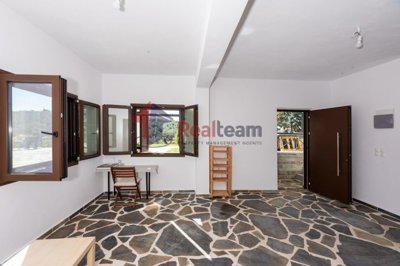 imgc29f0b5e-b0d6-4318-bf53-70ff5c76106f