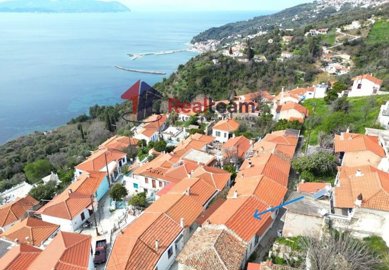 1 - Skopelos, Propriété