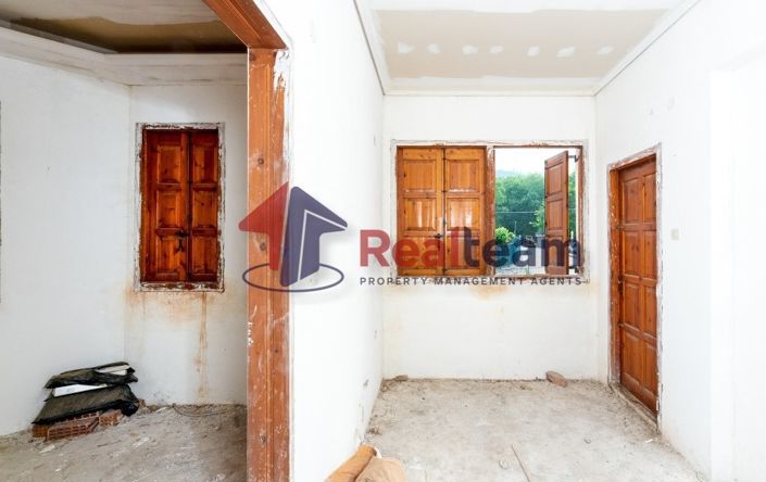 Image No.5-3 Bed Property for sale