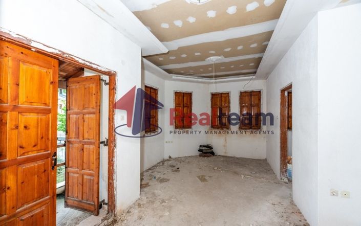 Image No.6-3 Bed Property for sale