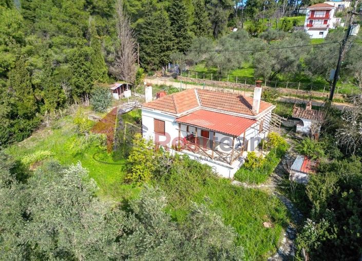 Image No.6-Propriété de 1 chambre à vendre à Ditropo