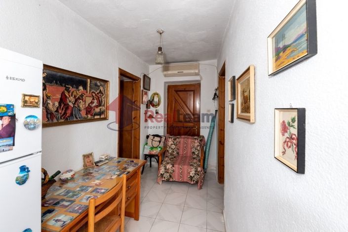 Image No.5-Propriété de 2 chambres à vendre à Mouresi