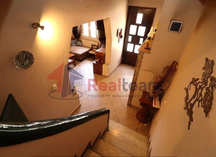 Image No.13-Propriété de 3 chambres à vendre à Chora