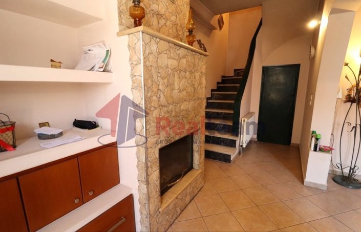 Image No.2-Propriété de 3 chambres à vendre à Chora