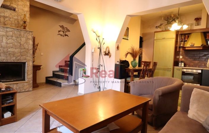 Image No.6-Propriété de 3 chambres à vendre à Chora