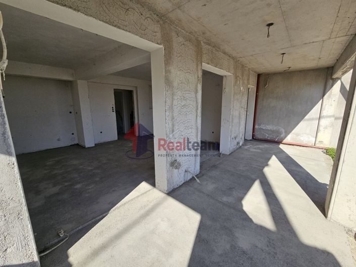 Image No.11-2 Bed Property for sale