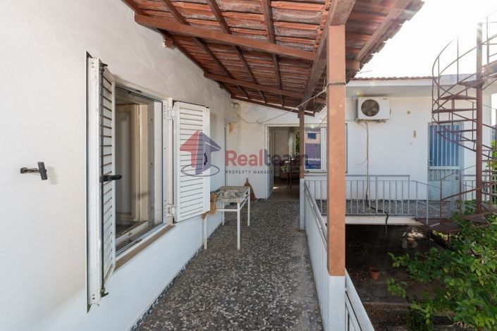 Image No.18-2 Bed Property for sale