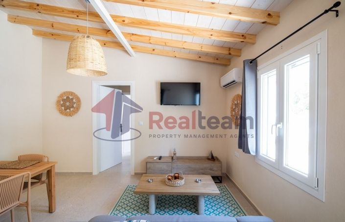 Image No.12-Propriété de 1 chambre à vendre à Chora