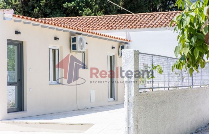 Image No.7-Propriété de 1 chambre à vendre à Chora