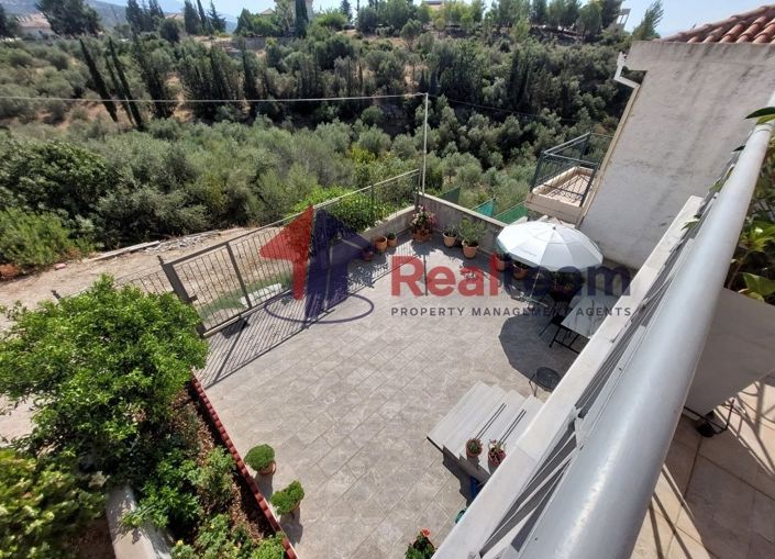 Image No.23-3 Bed Property for sale