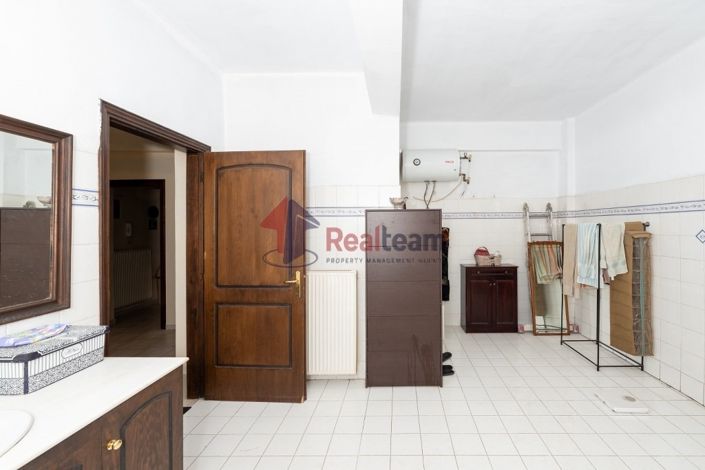 Image No.21-Propriété de 5 chambres à vendre à Volos