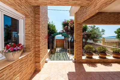 img49358a50-ce1a-4a6d-9c78-7e8ded2026fc