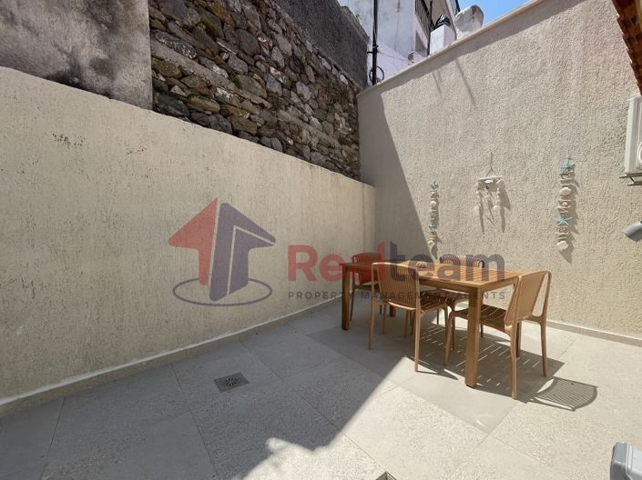 Image No.23-Propriété de 1 chambre à vendre à Chora